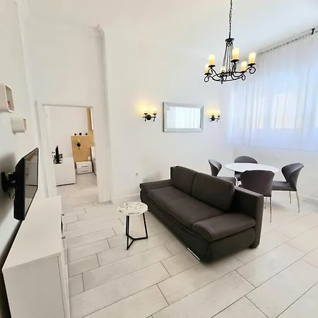Apartment Lux Near Bridge *