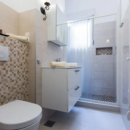 Apartment Lux Near Bridge *